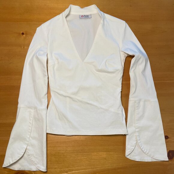 Unique Dollface White Top - Picture 3 of 7